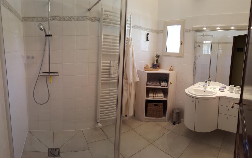 Lamanderie En Provence Bed and Breakfast Alleins Habitación foto