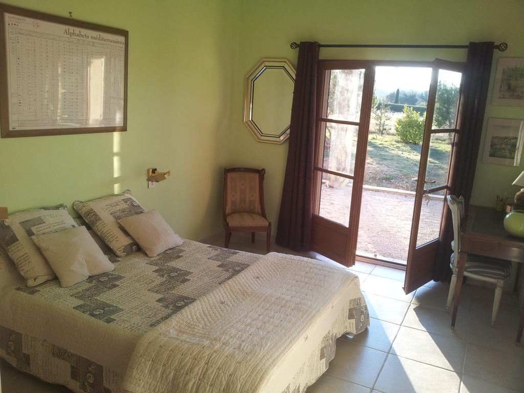 Lamanderie En Provence Bed and Breakfast Alleins Habitación foto